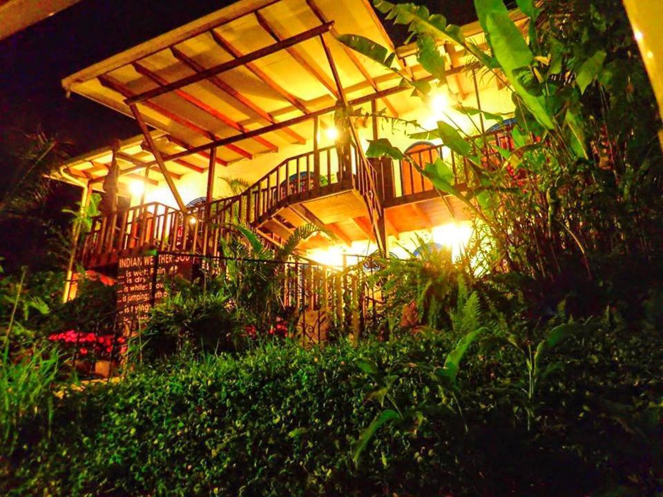 Orosi Lodge Exterior photo